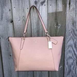 Coach shoulder bag NWT